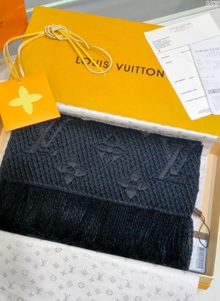 Louis Vuitton Logomania Scarf