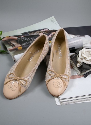 Chanel shoes beige
