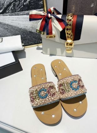 Gucci step-ins peach