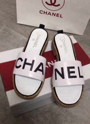 Chanel step-ins white