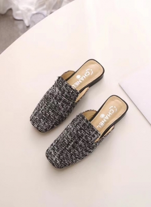 Chanel shoes black