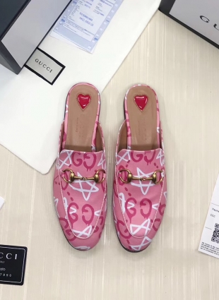 Gucci shoes pink