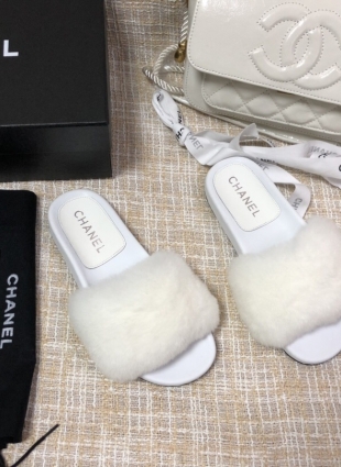 Chanel step-ins white