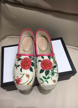 Gucci shoes white