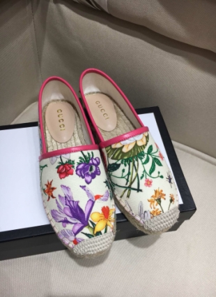 Gucci shoes white