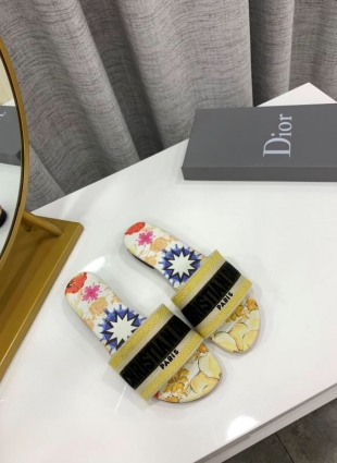 Christian Dior step-ins yellow
