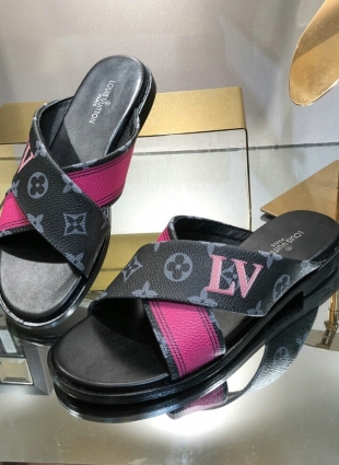 Louis Vuitton step-ins black and pink