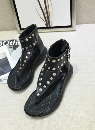 Louis Vuitton sandals black
