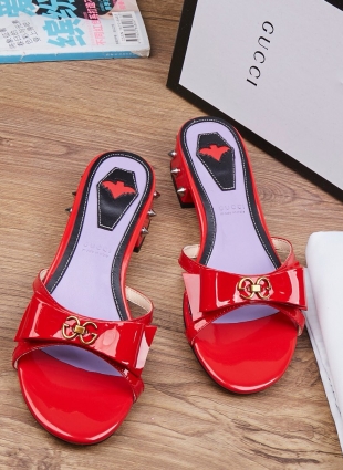 Gucci sandals red