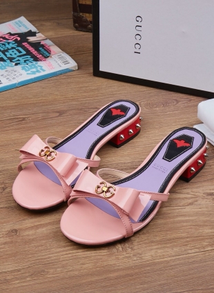 Gucci sandals pink