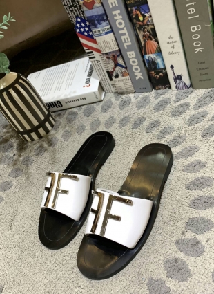 Fendi step-ins white