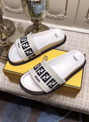 Fendi step-ins white