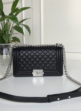 CHANEL bag