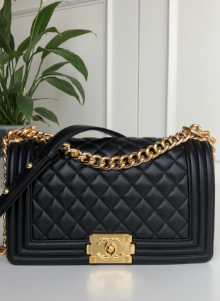 CHANEL bag