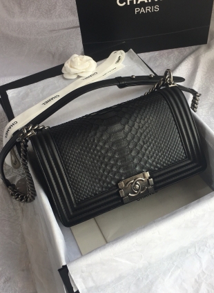 Chanel boy bag