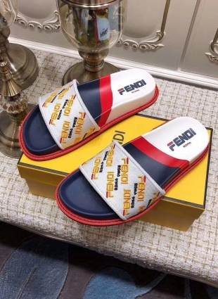 Fendi slippers multicolored