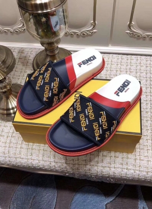 Fendi slippers multicolored