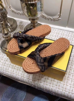 Fendi step-ins brown