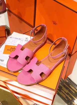 Hermès sandals pink