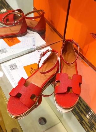 Hermès sandals red