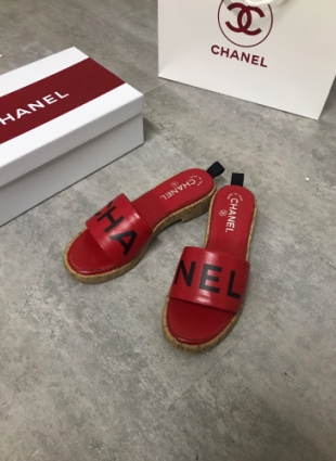 Chanel step-ins red