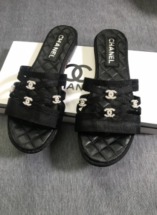 Chanel step-ins black