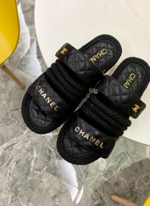 Chanel step-ins black