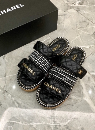 Chanel step-ins black