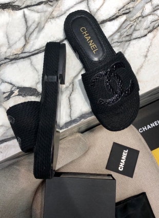 Chanel step-ins black