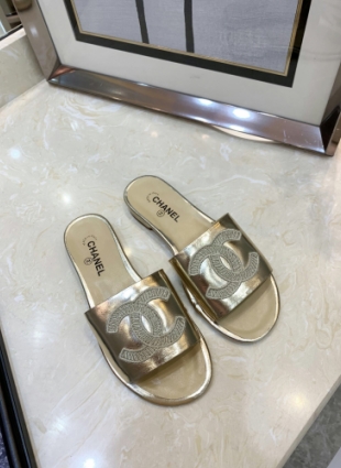 Chanel step-ins gold