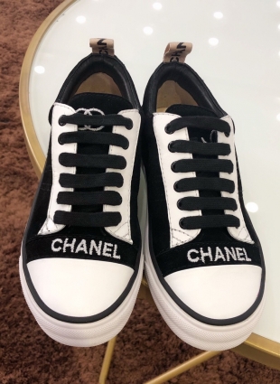 Chanel sneakers white and black