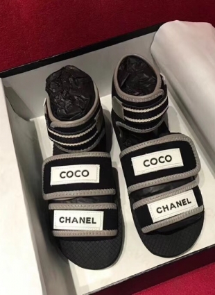 Chanel sandals black