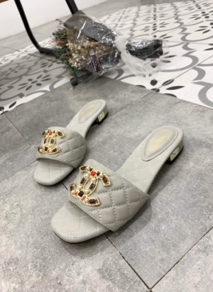 Chanel step-ins gray
