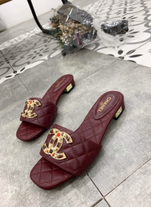 Chanel step-ins burgundy