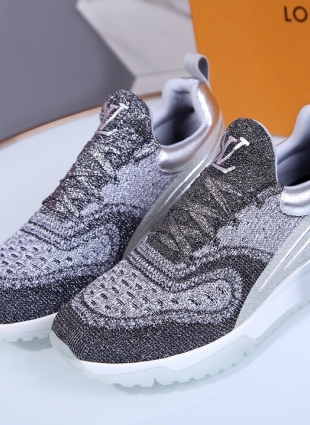 Louis Vuitton sneakers silver