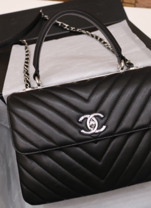 CHANEL bag silver chain