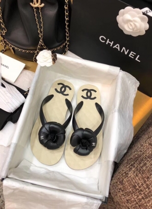 Chanel step-ins black