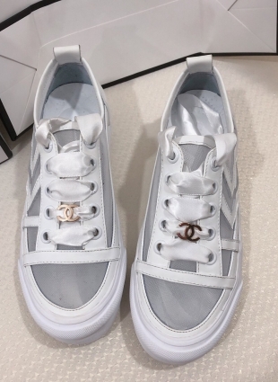Chanel sneakers white