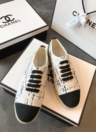 Chanel sneakers white and black