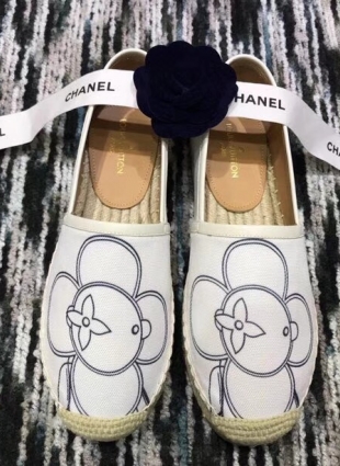 Louis Vuitton shoes white