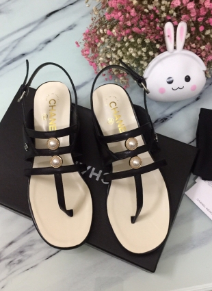 Chanel sandals black