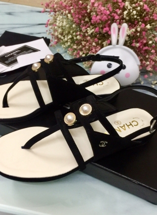 Chanel sandals black