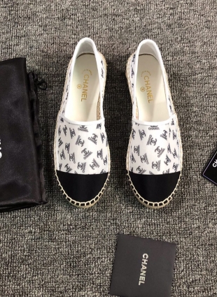 Gucci shoes black and white