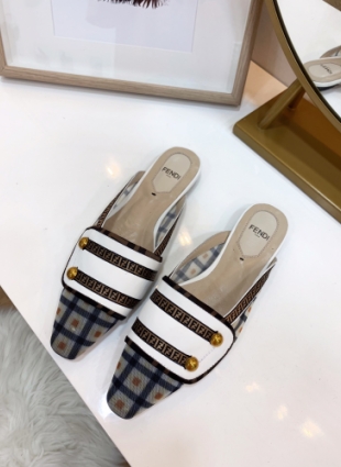 Fendi shoes white