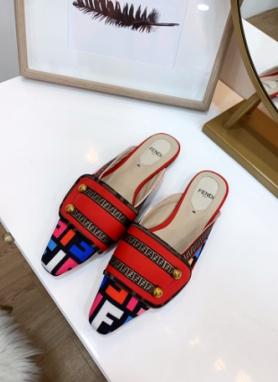 Fendi shoes red