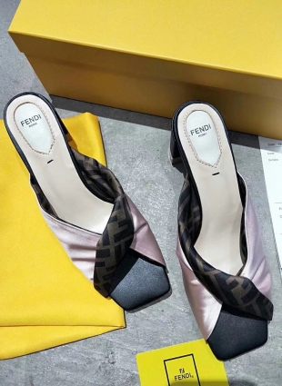 Fendi sandals brown and pink