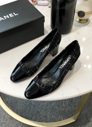 Chanel shoes black
