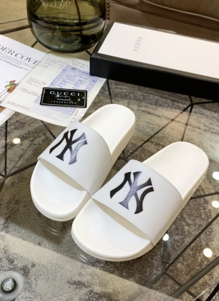Gucci step-ins white