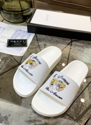 Gucci step-ins white