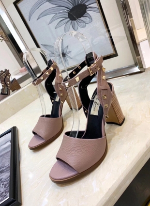 Valentino sandals pink